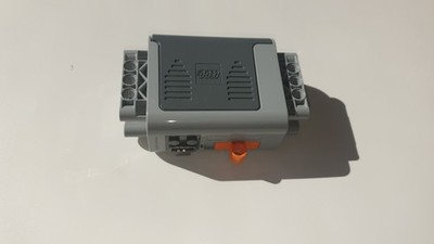 LEGO  TECHNIC Power Functions Batterie-Box / Batteriekasten # 8881 hellgrau