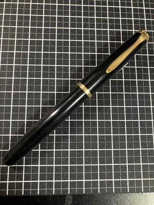 Pelikan Fountain Pen EF 14K Gold Nib Black Japan Used