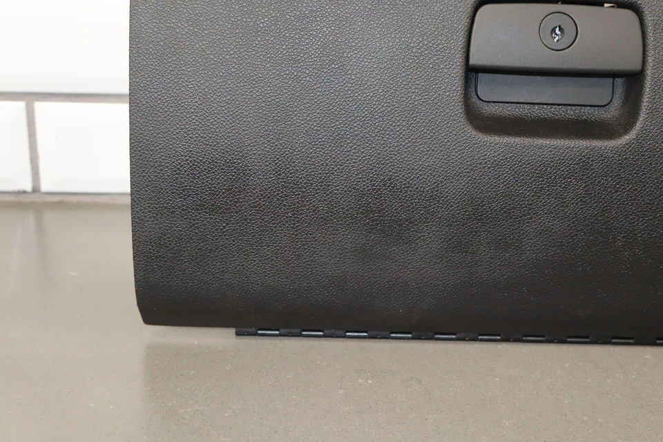 07-13 GMC Yukon XL GMT900 OEM Glove Box Compartment (Ebony 196) - Image 3 of 4