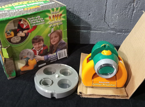 Summit Toys Backyard Safari Critter Projector