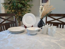 Minimalist White Porcelain Dinnerware Set Plates Bowls Mugs Service for 4