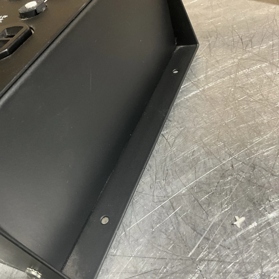 APC MXA101 Power Distribution Unit 10 Outlet 120/240v 60 Amp Supply Single Phase - Image 3 of 4