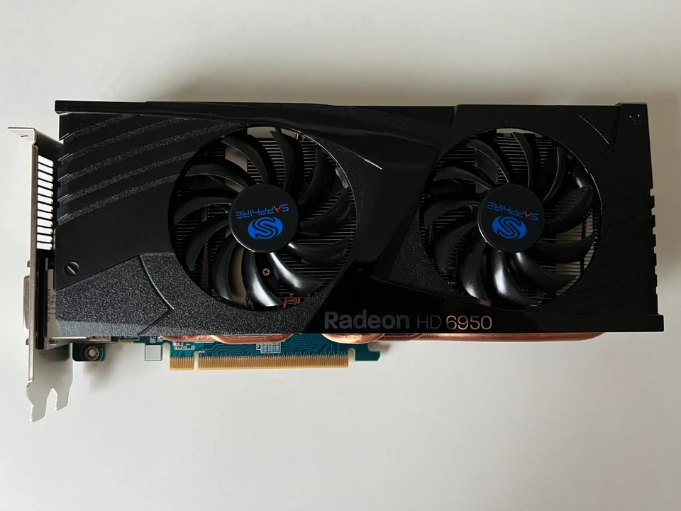 SAPPHIRE AMD RADEON HD 6950 - 1GB - OTTIME CONDIZIONI - DA COLLEZIONE - IMBALLATO - Immagine 3 di 4