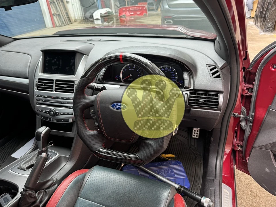 Ford BA BF falcon fg fgx fpv carbon fiber steering wheel with airbag xr6 xr8 fpv - Image 3 of 4