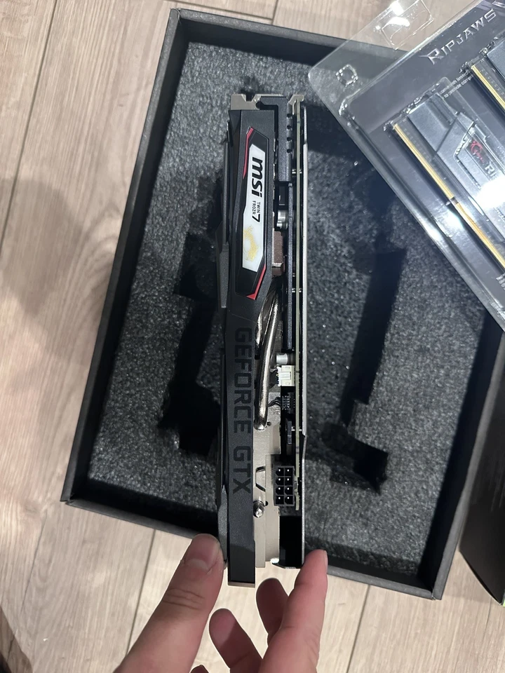 COMBO MSI NVIDIA GeForce GTX 1660 Super 6GB GDDR6 PCI Express 3.0 16gb ddr4 ram Foto 2 de 4