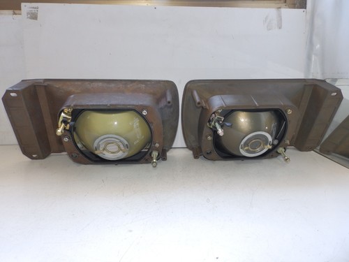 FIAT 128 SPORT COUPE DEL 71 - FARI DX E SX COMPLETI DI CORNICE ORIGINALI CARELLO - Imagen 3 de 4