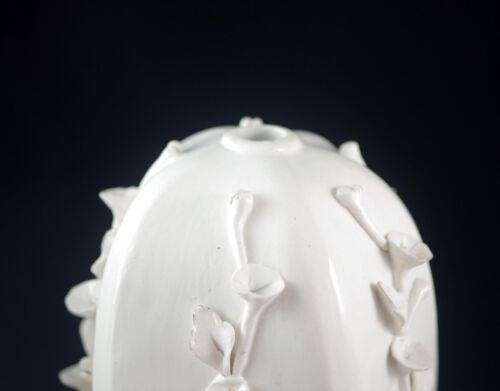 VINTAGE ITALY CERAMIC BLANC DE CHINE SET OF 2 LAMPS-LAMP BASES RAISED DESIGN #2 - Picture 9 of 10