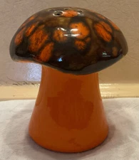 Unmarked Mushroom Shaker Mid Century Modern MCM 4.75” Great Color! Orange Brown