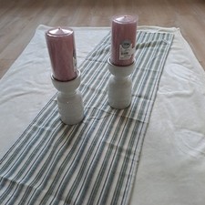 Der Frühling Ist Da..Dazu Ein Tischläufer..zwei Kerzenständer..zwei Kerzen