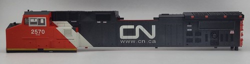 Carcasa locomotora diésel Lionel 39591-2 Canadian National Dash 9-44CW #2570 | Condition: New