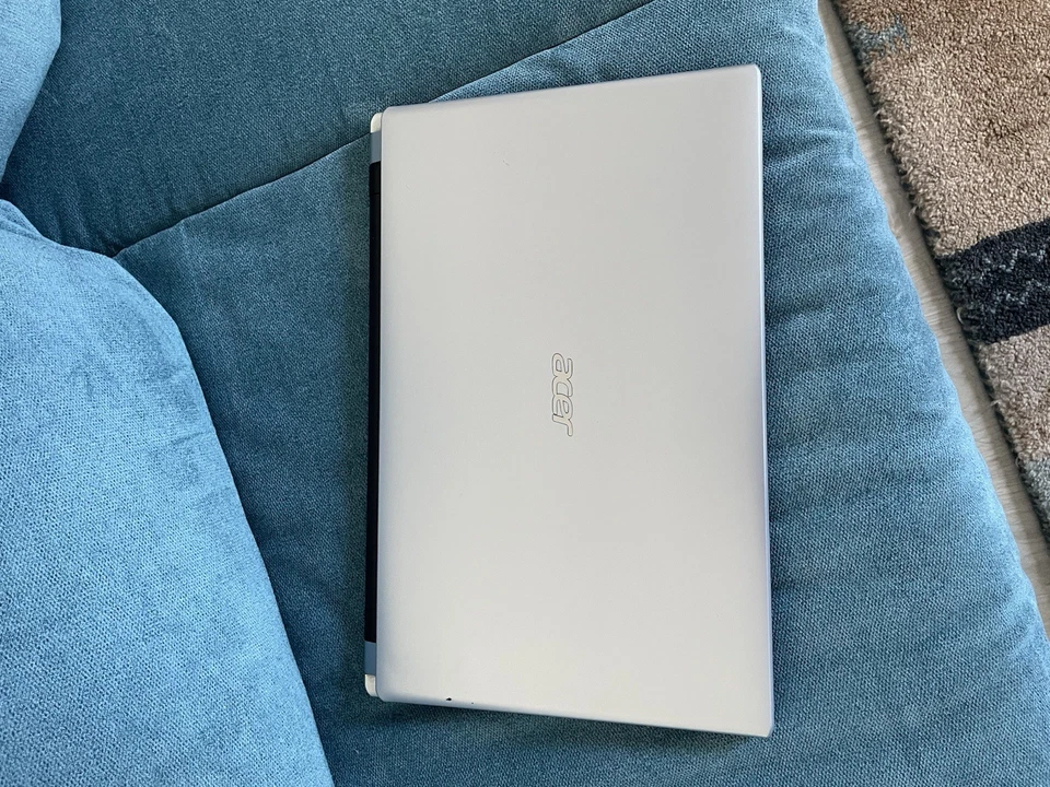 Acer Aspire V5-531 Laptop in gutem Zustand - Bild 2 von 4