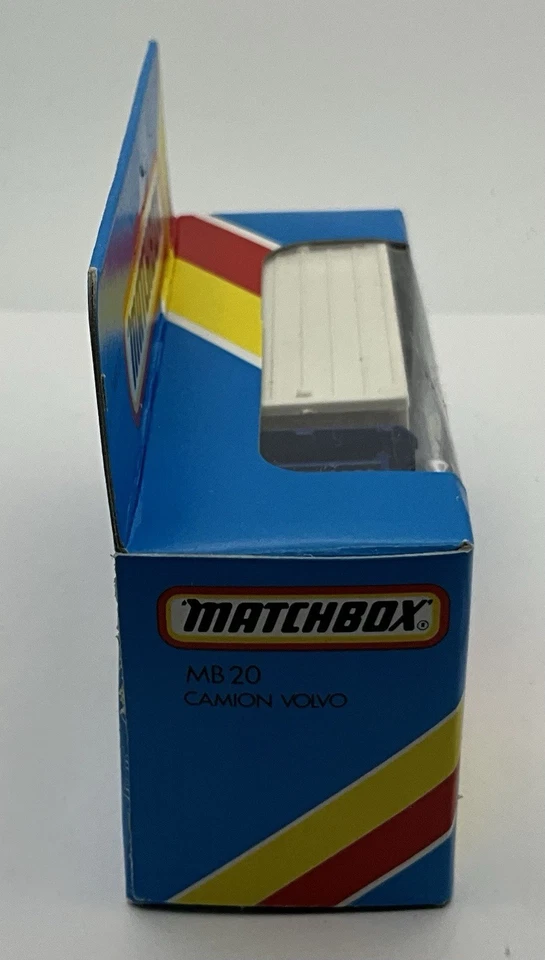 Matchbox Unic Volvo Container Truck MB20 - Unpunched - Image 4 of 4