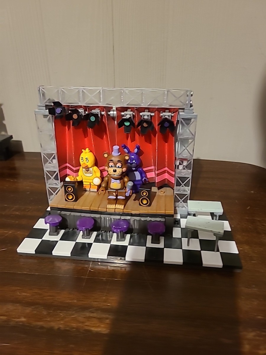McFarlane Five Nights At Freddy's FNAF Deluxe Concert Stage LN