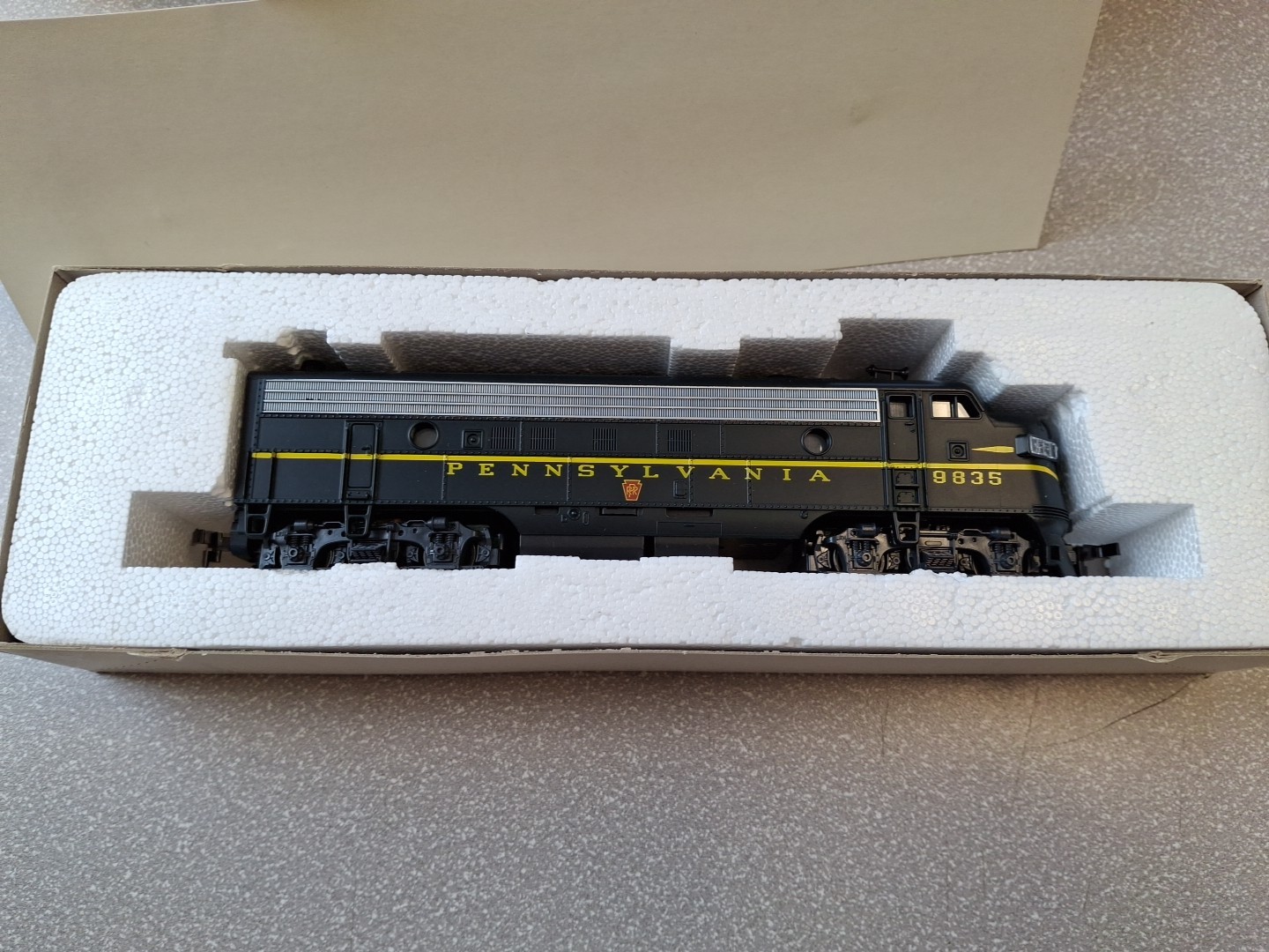 Picture 2 of 4