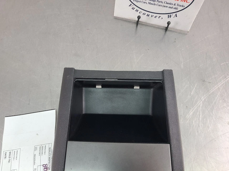 2008-09 Pontiac G8 Front Center Floor Console Rear Section w/ Vents - OEM - Image 4 of 4