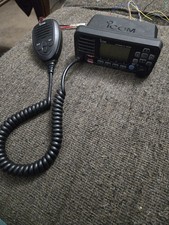 Icom M330 VHF Basic Compact Two-Way Radios Black - M330 51