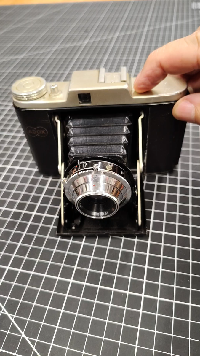 Adox Vario Folding film Camera 6x6, Adoxar Lens – Working, smooth