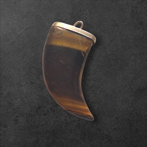 Vintage Fashion Carved Tooth Shaped Pendant Tiger Eye - Picture 2 of 5