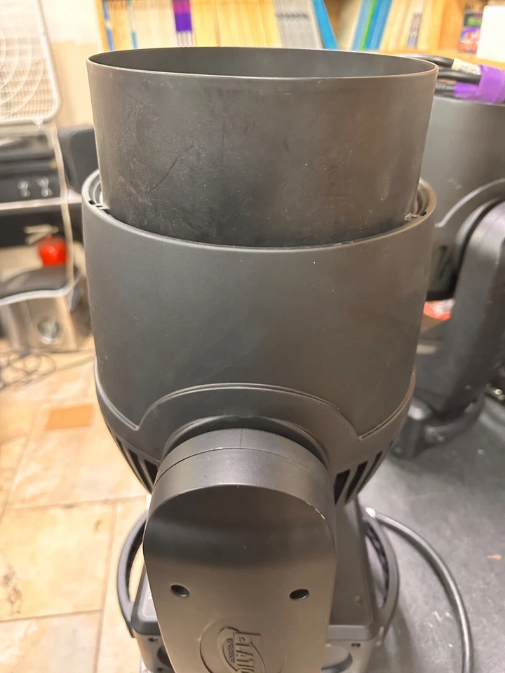 Elation Fuze Wash 575 Cool White LED Wash Light w/Zoom - Snoot & Clamp - Image 3 of 4