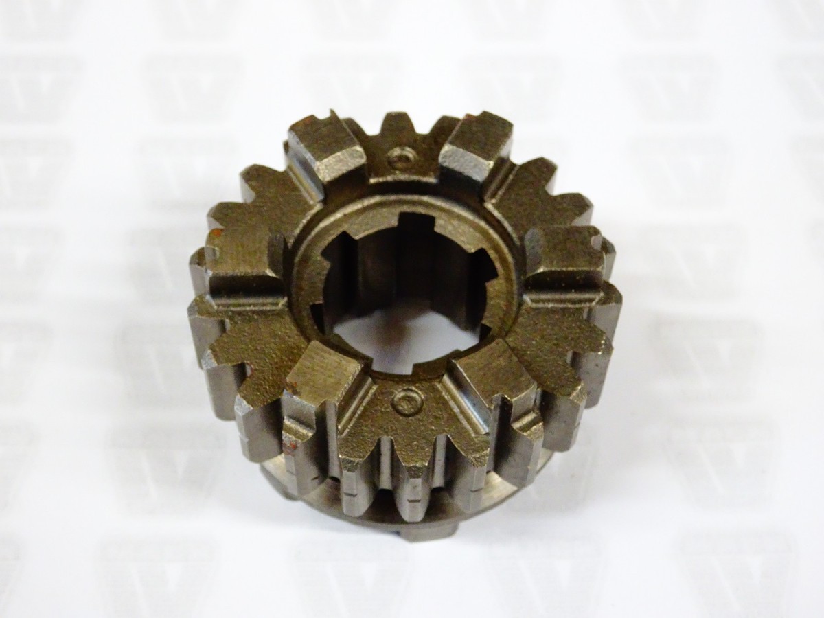 Kawasaki NOS NEW 13260-1202 Input 3rd Gear 22T ZN ZR ZX