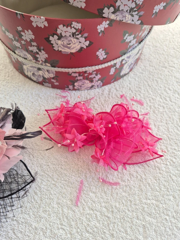 Jacques Vert Headband Flower Netting Feather & Hair Clips Bundle - Image 3 of 4