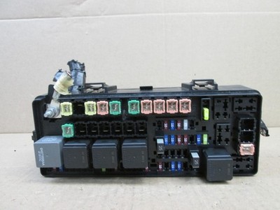 11-23 Chrysler 300 Trunk Fuse Box Relay Junction Block Panel Compartment