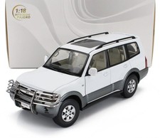 Sun Star 1/18 Mitsubishi Pajero 3.5L V6 V73 2006 White Grey 5833
