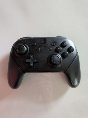 Used Nintendo Switch Pro Controller, Wireless Connection Black (See Description)