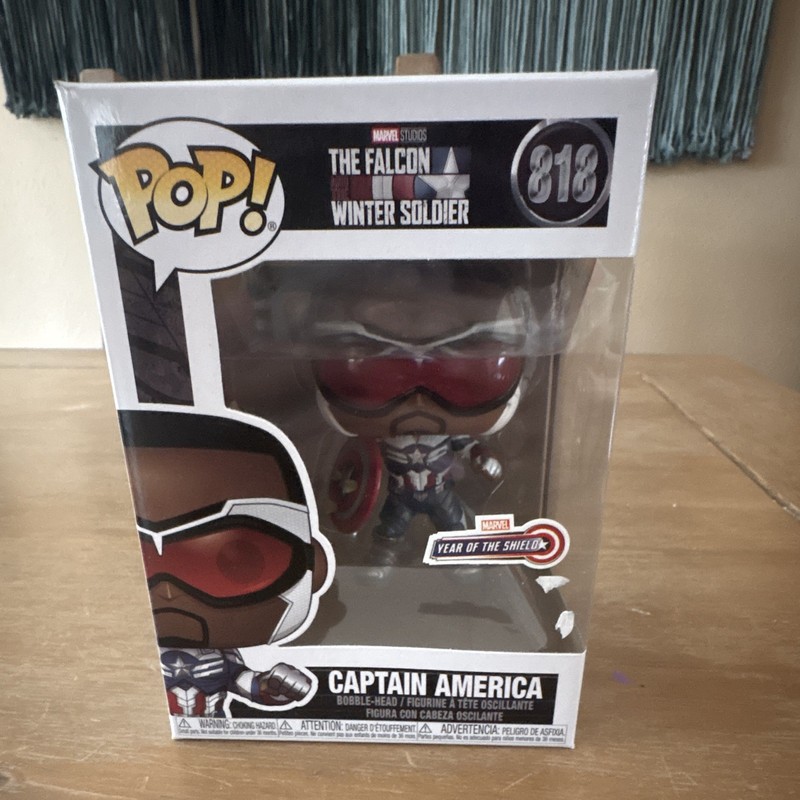 Funko Pop! Marvel Captain America Year of the Shield Vinyl #818