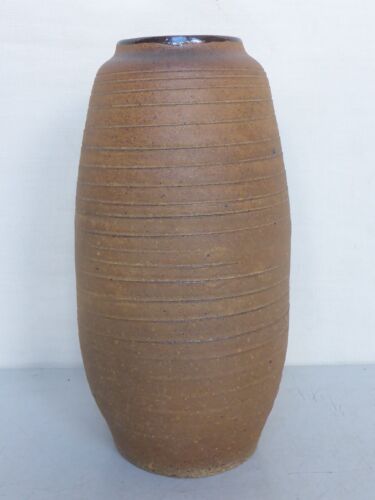 alte Vase braun Keramik DDR? 19,0 cm hoch gemarkt: 20 - Bild 1 von 8