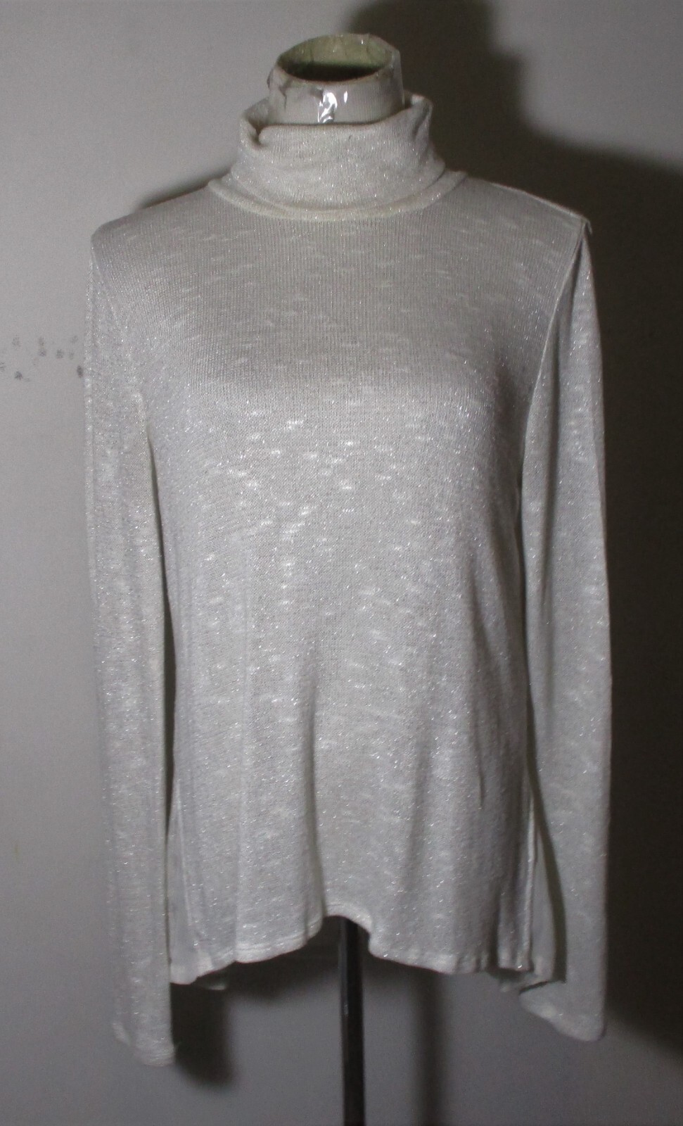 WHITE House BLACK Market Beige Long Sleeve Turtleneck Top Women's Size M