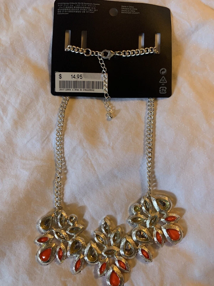collar cristal floral dividido por H&M Foto 4 de 4