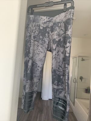 NEW- Adidas Supernova Black/Gray Yoga Pants Size Medium