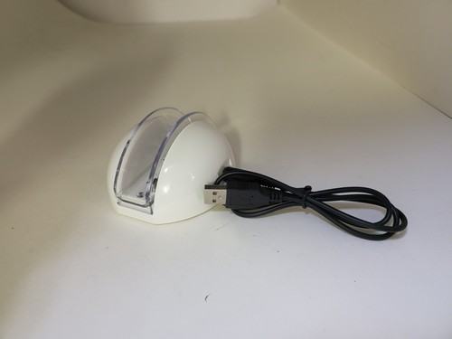 NEW WHITE DREAMGEAR USB CHARGING DOCK & CABLE FOR NINTENDO DSi & DSi XL #N39 - Picture 2 of 11