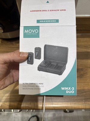 Movo WMX-2-DUO Dual kabelloses Lavalier Mikrofonsystem mit Ladecase