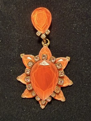 Oscar de la Renta Signed Vintage Coral Bronze Clip-On Runway Earring Single