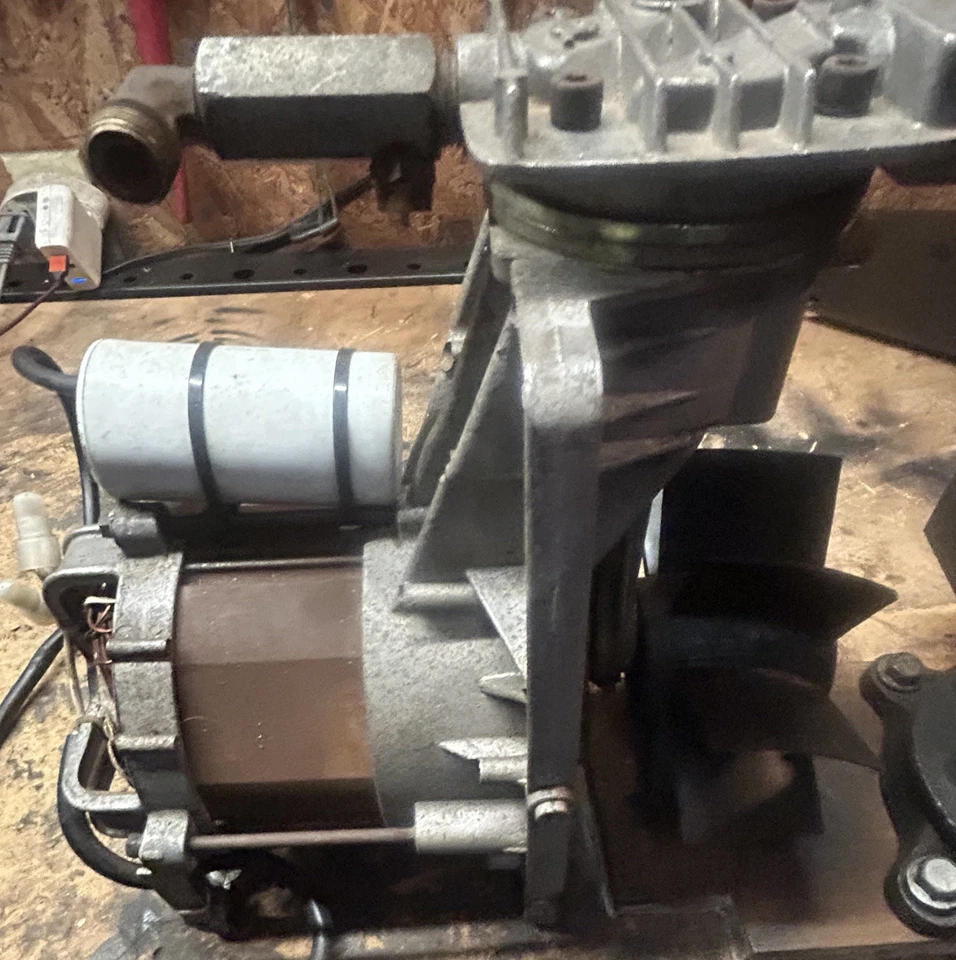 Электродвигатель HJ3001, HJ3002 для компрессора Campbell Hausfeld 15 галлонов изготовитель оборудования - Изображение 3 из 4