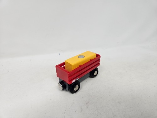 Brio World Wooden Railway Cargo Car w/ Cargo Train Tank Engine GUC