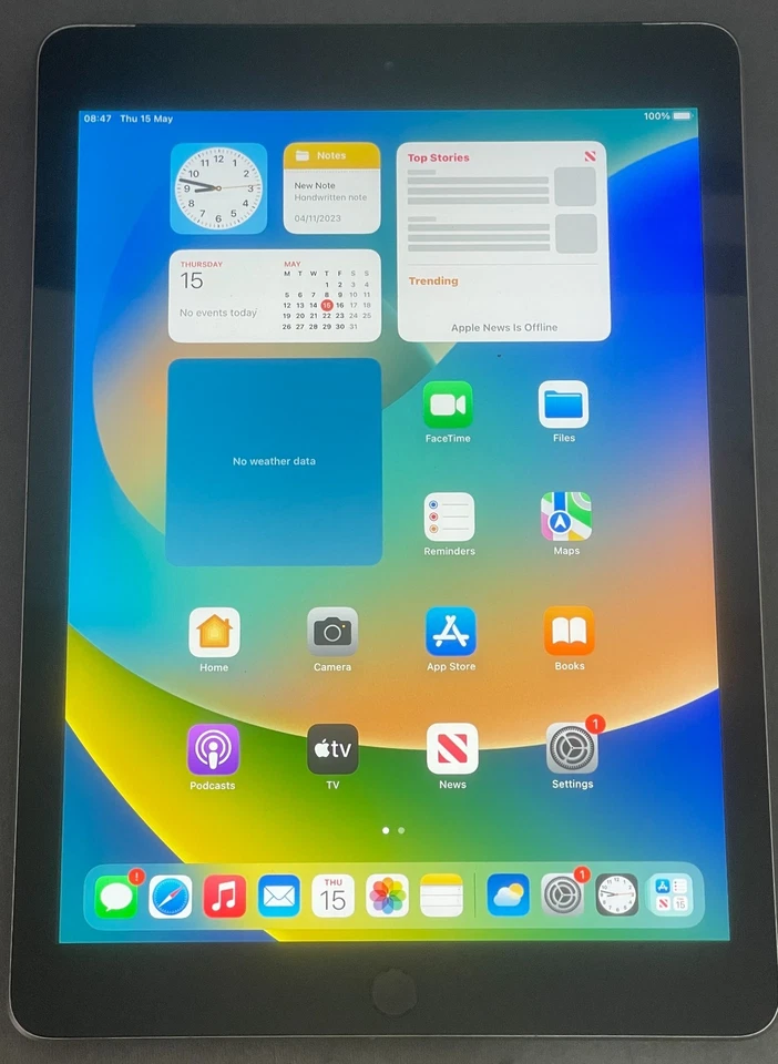 Apple iPad (5th generation) · 128GB · Cellular, photo 2 of 5