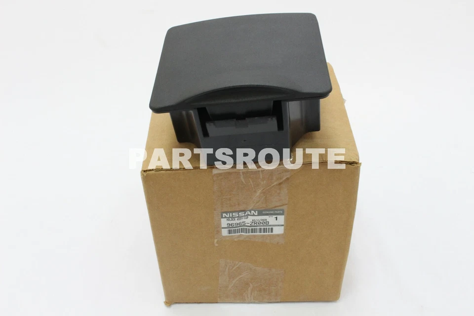 日产 Armada Titan 2008 - 2015 原始设备制造商后中控台杯架 96965-ZR00B — 第 2/3 张图片