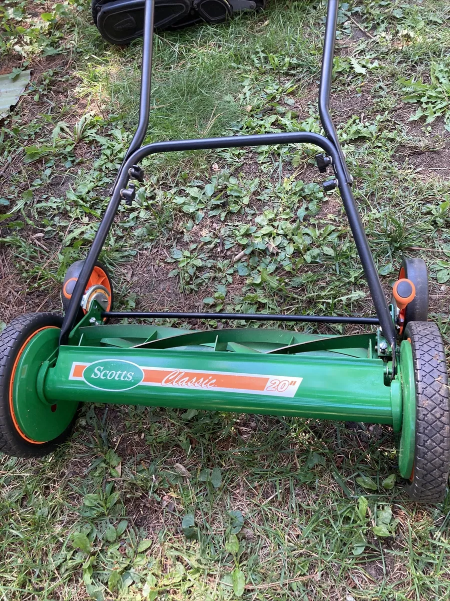 SCOTTS CLASSIC 20 inch PUSH MOWER Excellent Condition model No. 2010-20SG