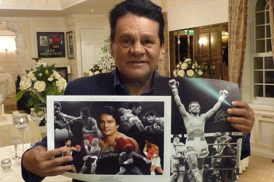 NEGRO NOVIEMBRE Firmado Roberto Duran Montaje Impresión Foto 2 de 4