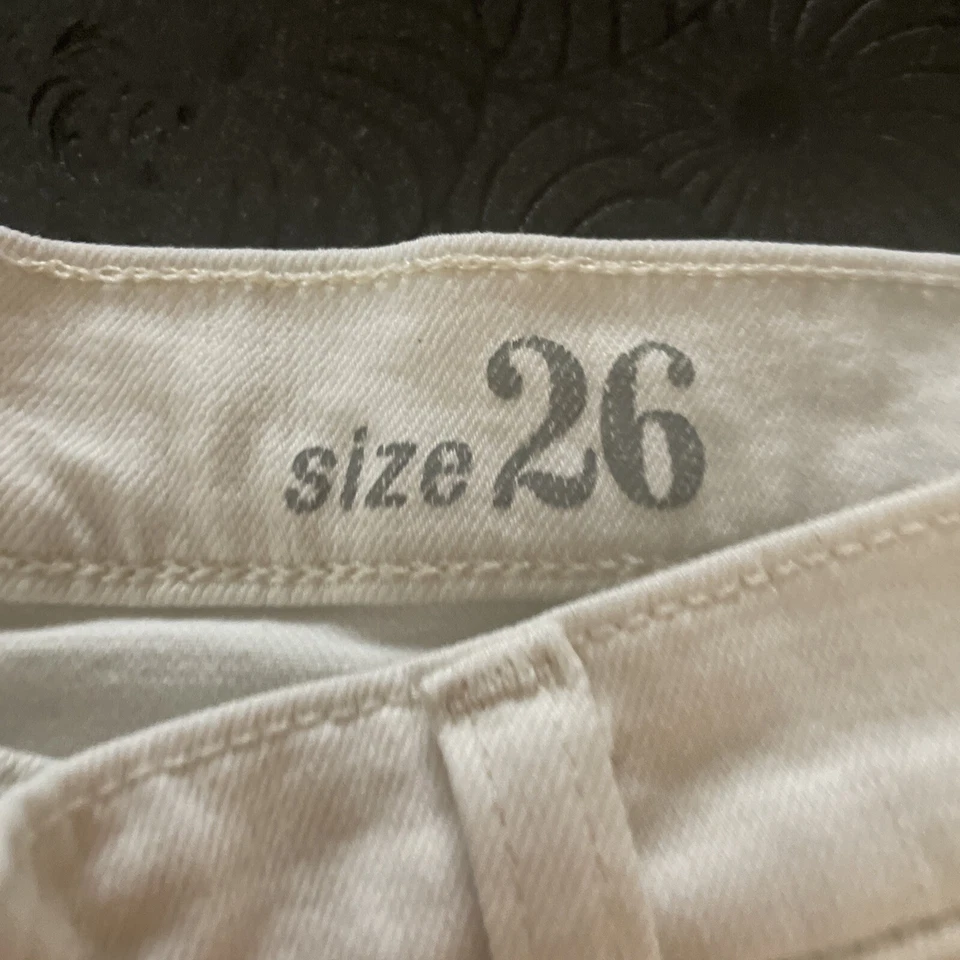 Pantalones cortos informales con flecos recortados blancos talla 26 J Crew para mujer Foto 3 de 4