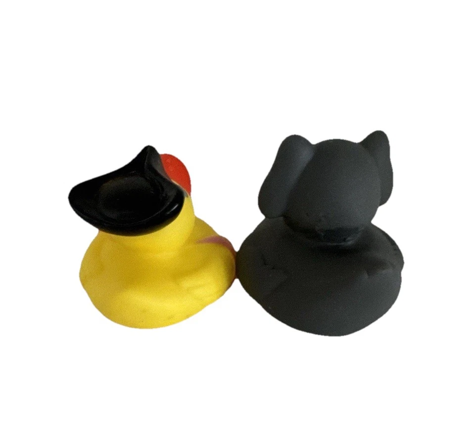 Lote de 2 Patos de Goma Amarillo Pirata y Elefante Novedad Juguetes de Baño 2-3 pulgadas Foto 4 de 4
