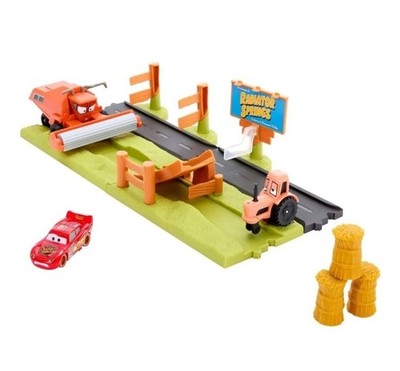 Disney Pixar CARS Frank Escape & Stunt Race Playset Tipping Tractor New wout Box