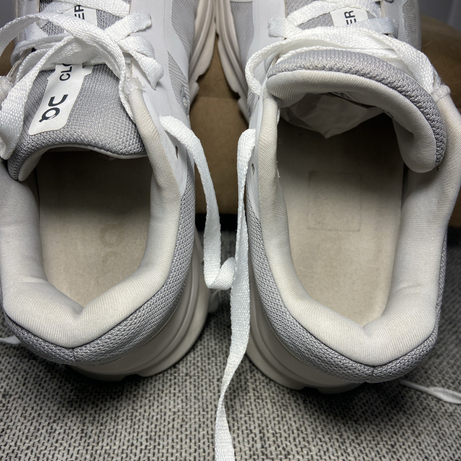 On Cloud Cloudrunner Women’s size 7 White Grey - image 9