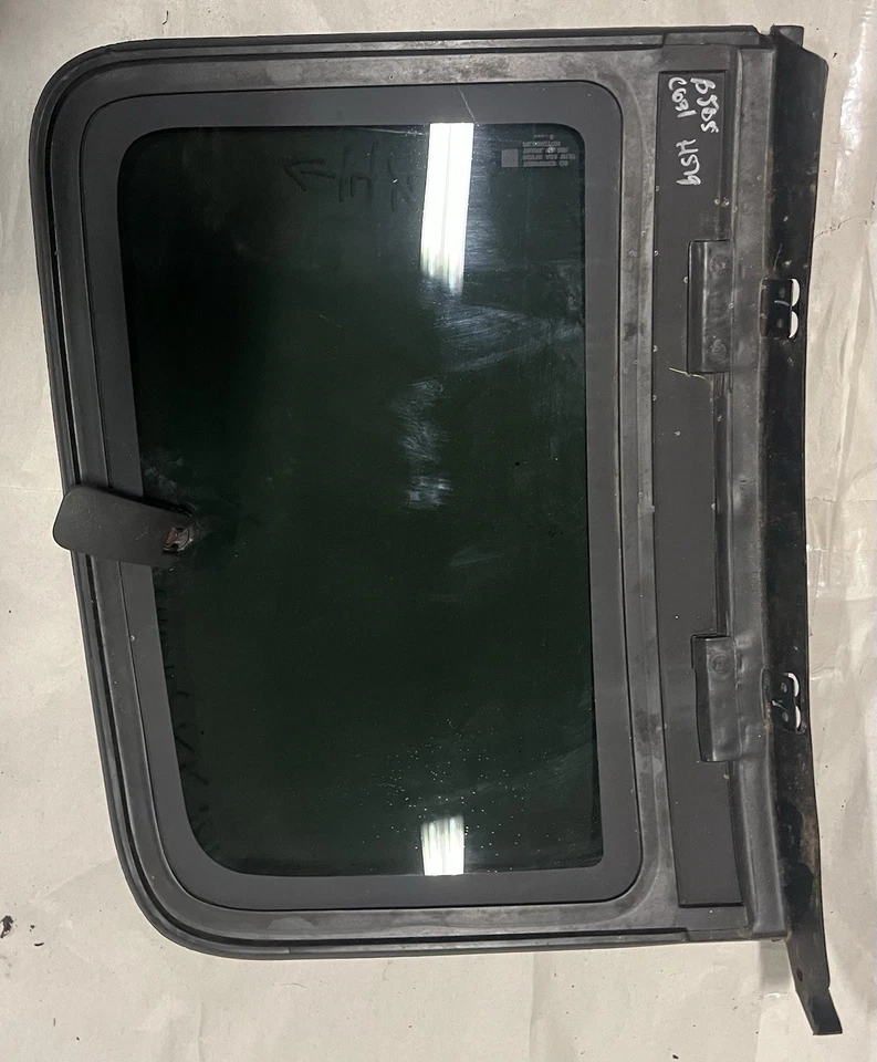 1994-2004 Chevrolet S-10 (GMC Sonoma) правая четверть стекла вентиляционное окно (пассажирское) - Изображение 3 из 4