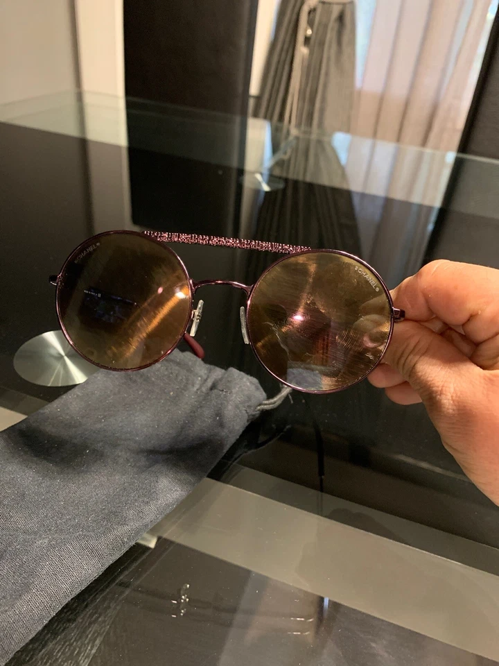 Óculos de sol chanel - Imagem 3 de 4