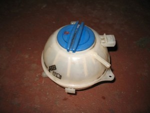 Original VW Polo 6R Ausgleichsbehälter A7128 6q0121407b