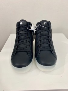 black sketchers size 3